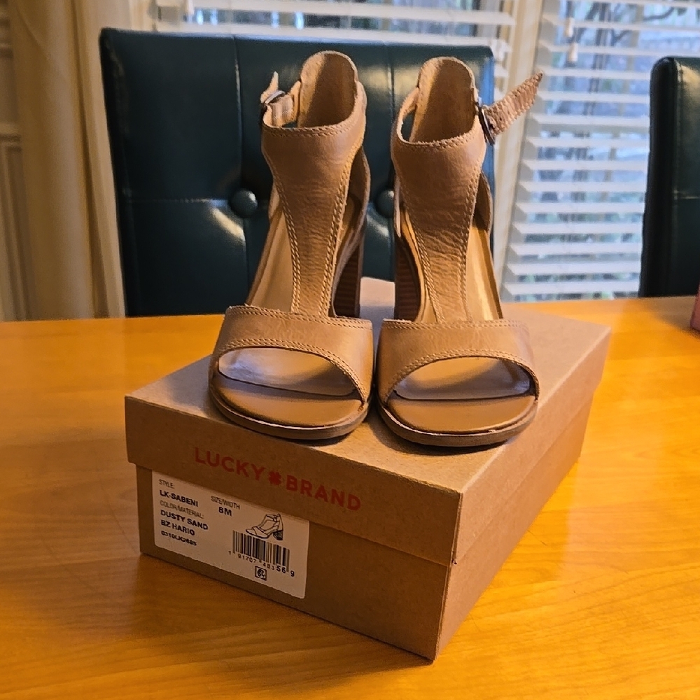 Lucky Brand Tan Women Sandals